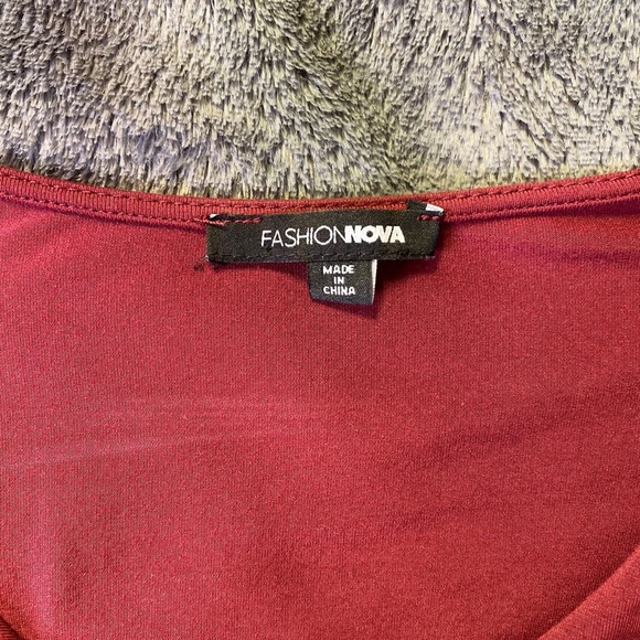 FASHION NOVA CROPPED LONG SLEEVE - Picture 2 of 2